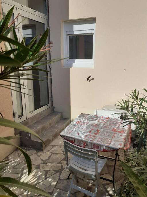 Apartment T2 Neuf Climatise A 200m Plage, Parking Sète