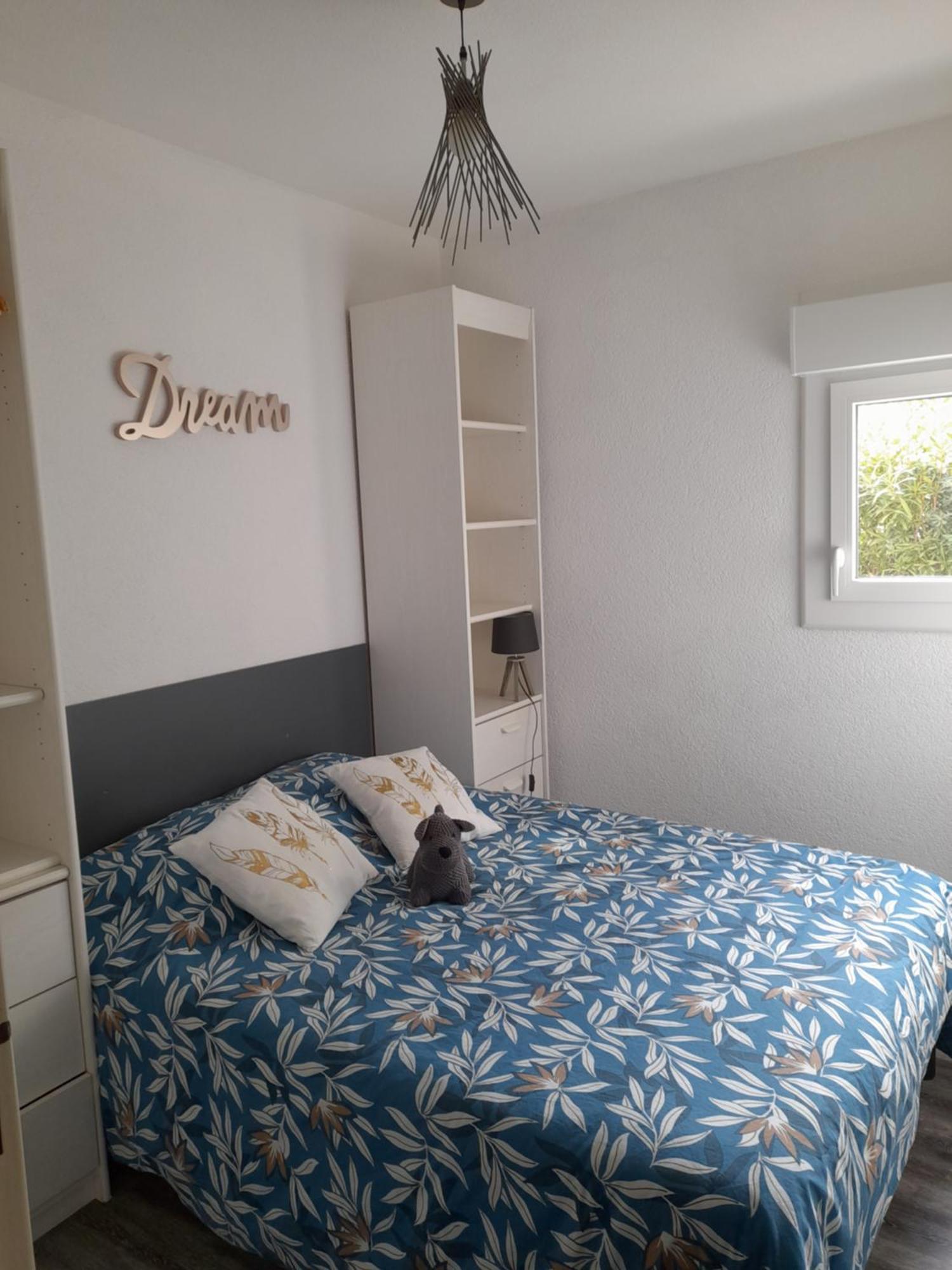 Apartment T2 Neuf Climatise A 200m Plage, Parking *